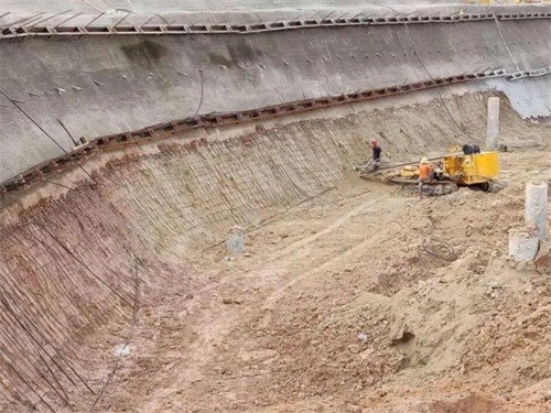 安达基坑边坡加固